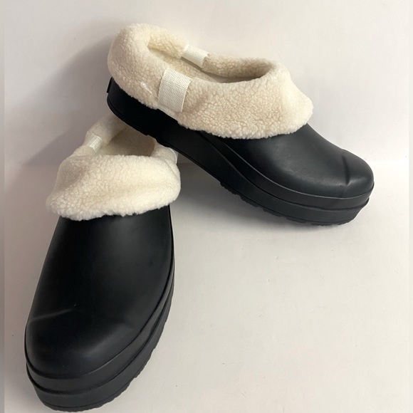 NWOT Hunter Vegan Shearling comfort lined clogs.In Excellent condition.Size 11 - Picture 3 of 13